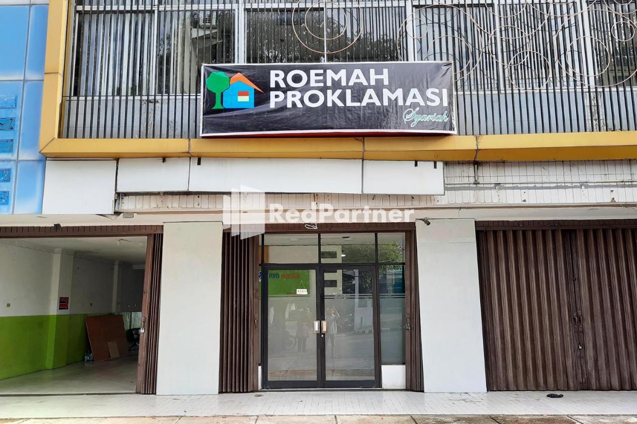 Roemah Proklamasi Syariah Mitra Reddoorz Padang  Exterior photo