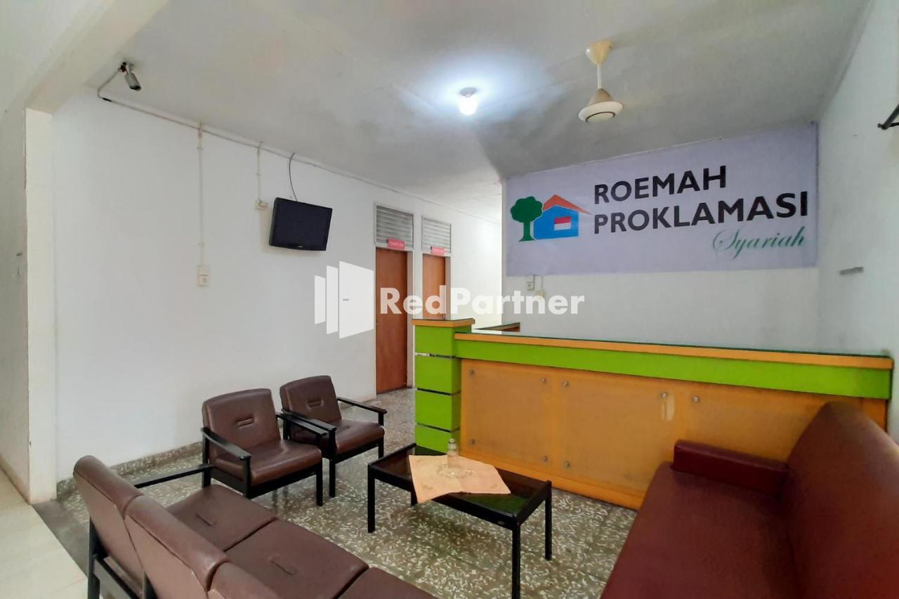 Roemah Proklamasi Syariah Mitra Reddoorz Padang  Exterior photo