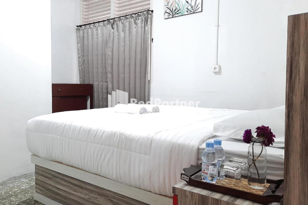 Roemah Proklamasi Syariah Mitra Reddoorz Padang  Exterior photo